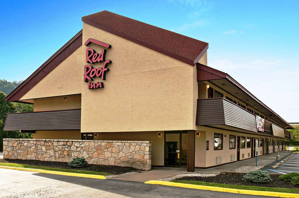Red Roof Inn Fairmont Buitenkant foto